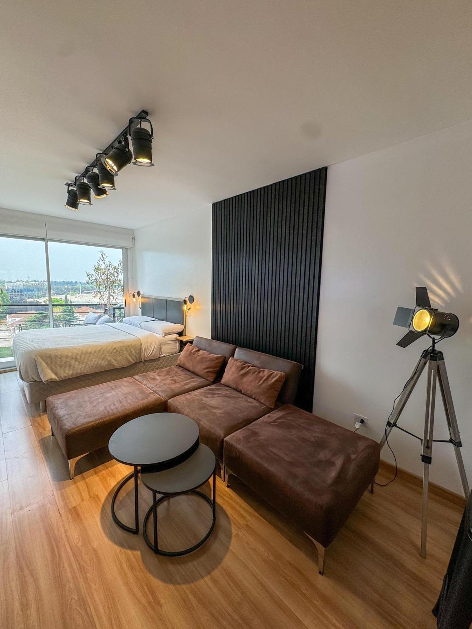 Foster Studio Pacifico *
